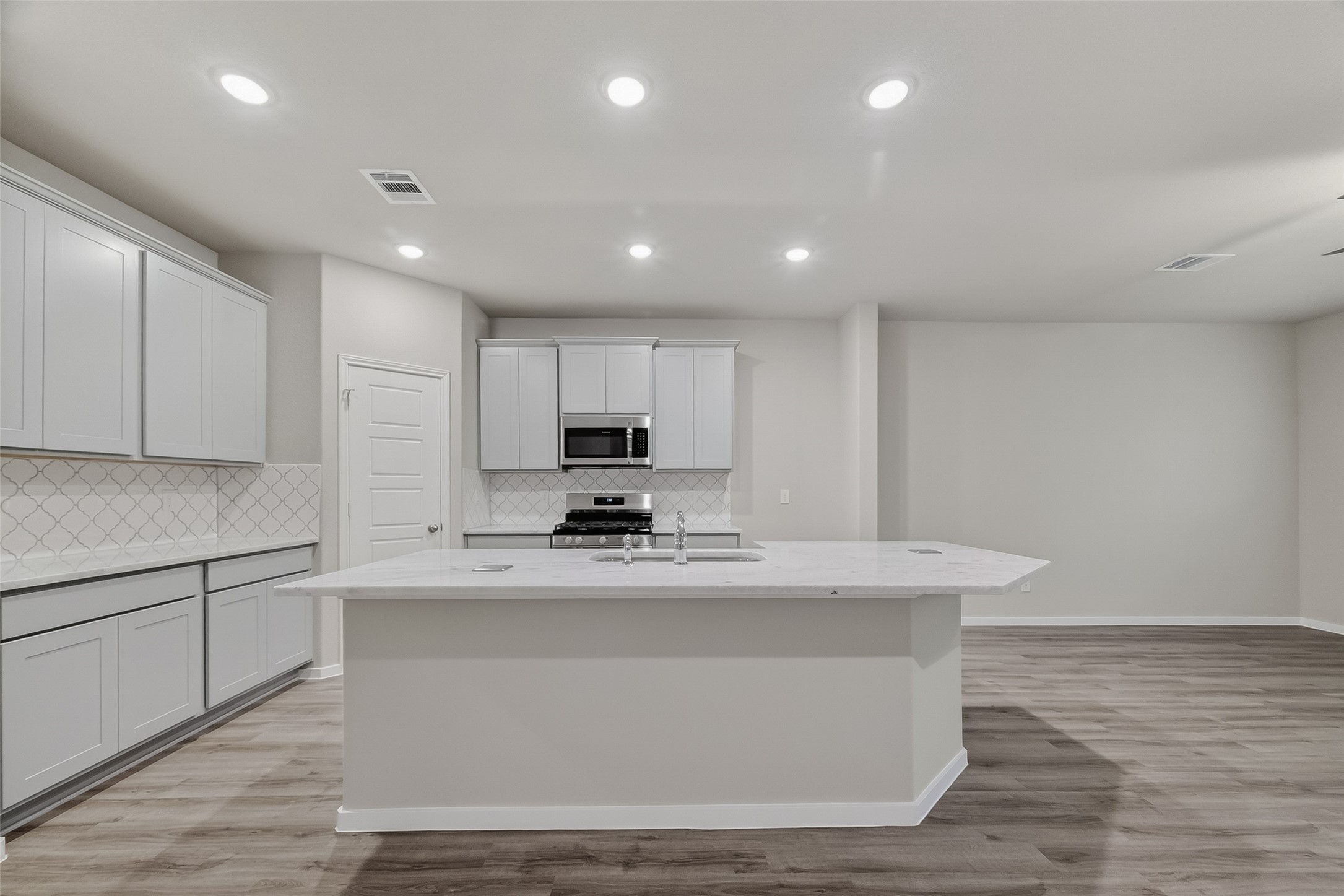 2119 Spring Hollow Drive Baytown, TX 77521 - Photo 16 of 46