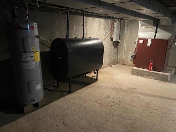 6 Hickey Road Hingham, MA 02043 - Photo 23 of 23 a bedroom with a bed and a window