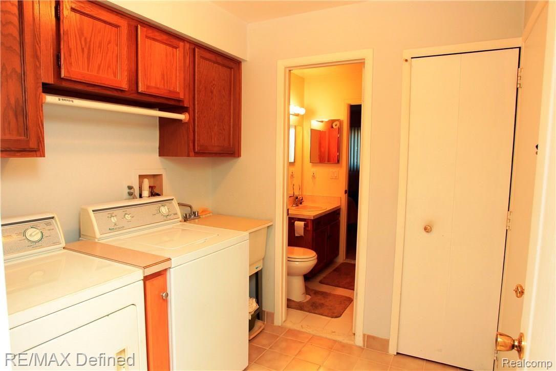 283 Poco Court Rochester, MI 48307 - Photo 42 of 56 08 laund a.jpg