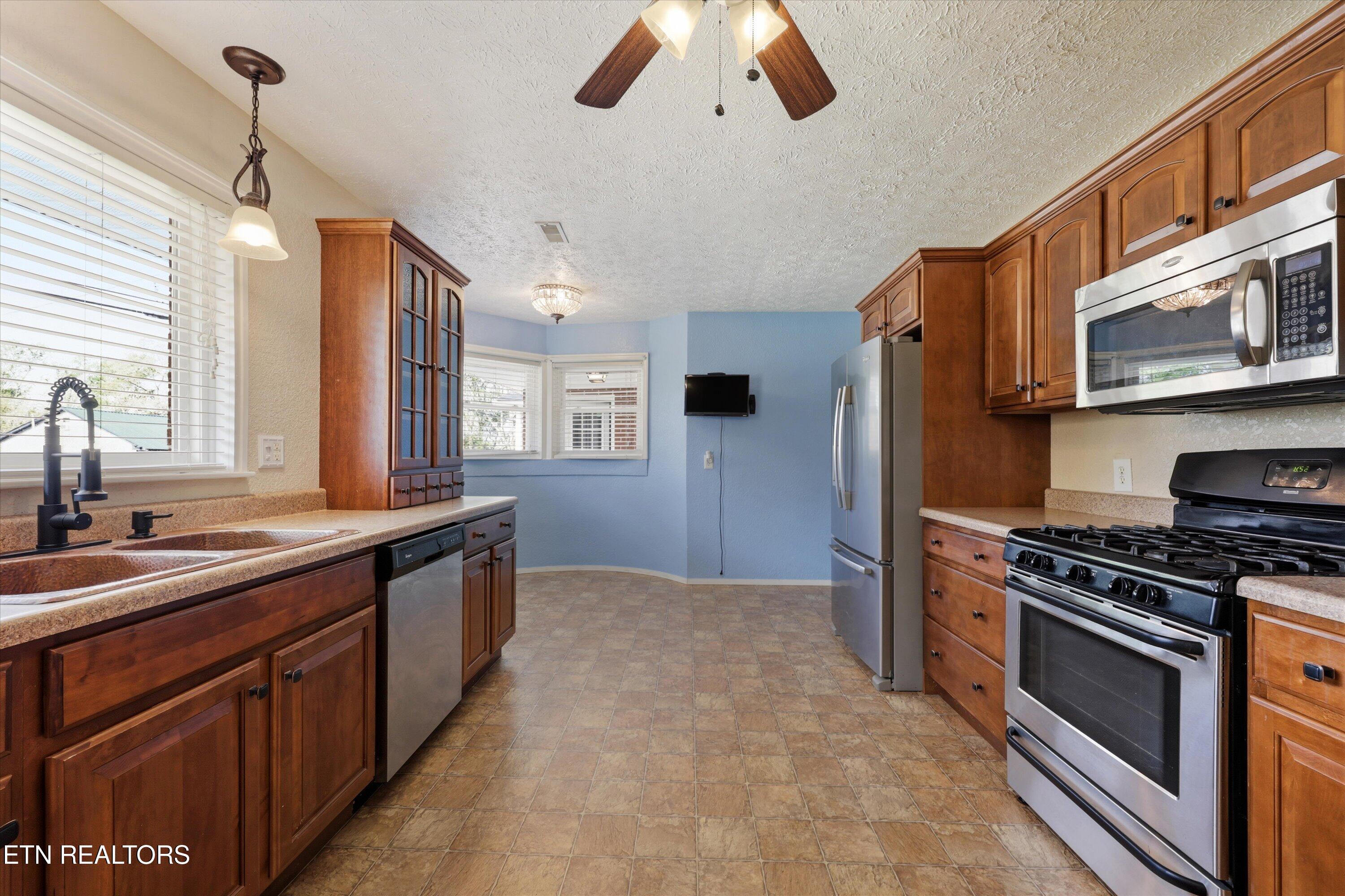 115 Spring Street Wartburg, TN 37887 - Photo 11 of 27 12-115 Spring St 15