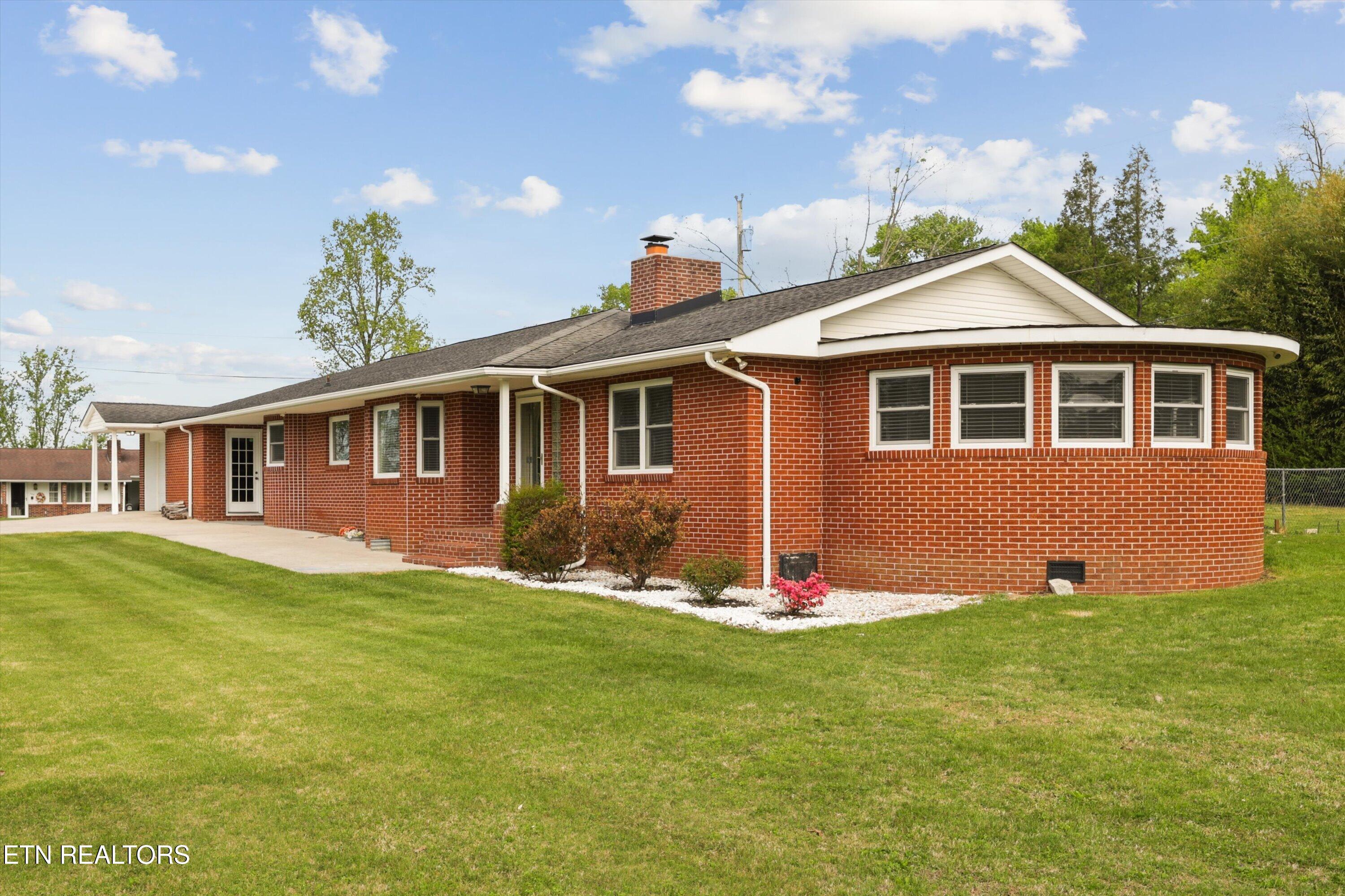 115 Spring Street Wartburg, TN 37887 - Photo 3 of 27 02-115 Spring St 28
