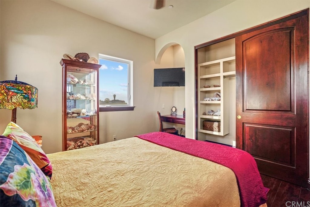 39150 Vía De Oro Temecula, CA 92592 - Photo 39 of 60 a bed room with a bed and a television