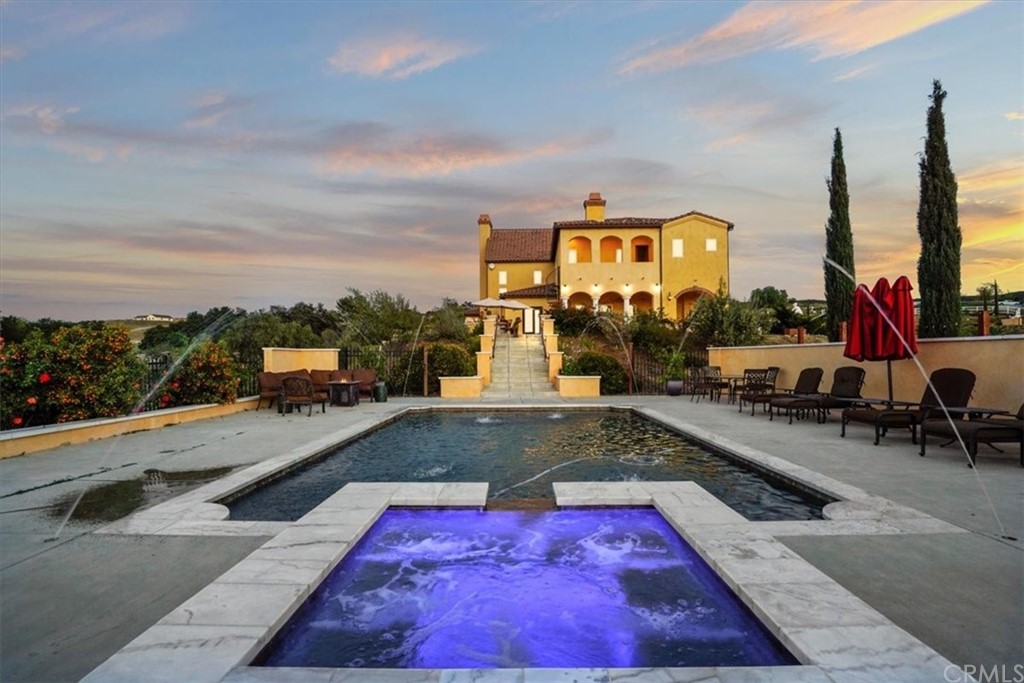 39150 Vía De Oro Temecula, CA 92592 - Photo 47 of 60 a view of a terrace with chairs