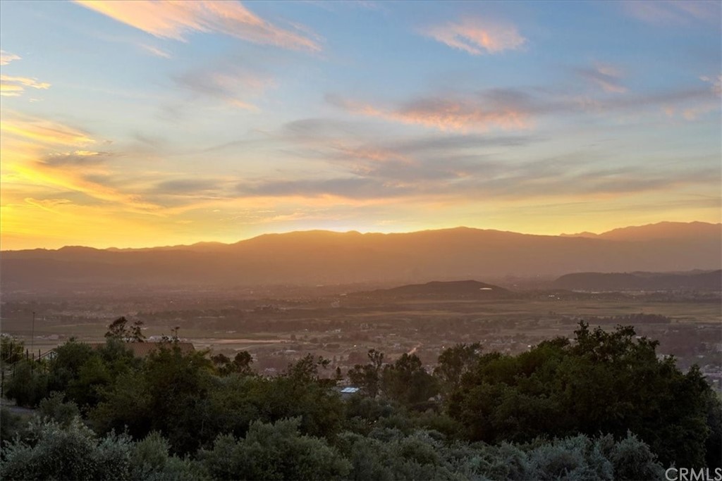 39150 Vía De Oro Temecula, CA 92592 - Photo 57 of 60 Happy Hour with a view