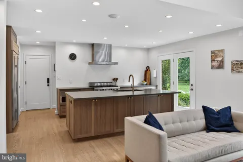 $1,775,000 | 6 Travilah Terrace, Potomac, MD 20854