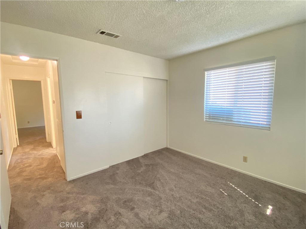 9304 California Avenue Riverside, CA 92503 - Photo 9 of 12