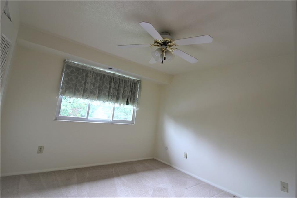 2455 Brook Ledge Road, Unit 33B Bridgeville, PA 15017 - Photo 10 of 15 Gallery Image 10