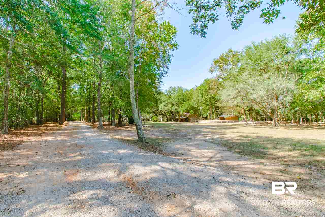 18743 Heidelberg Road Silverhill, AL 36576 - Photo 4 of 49