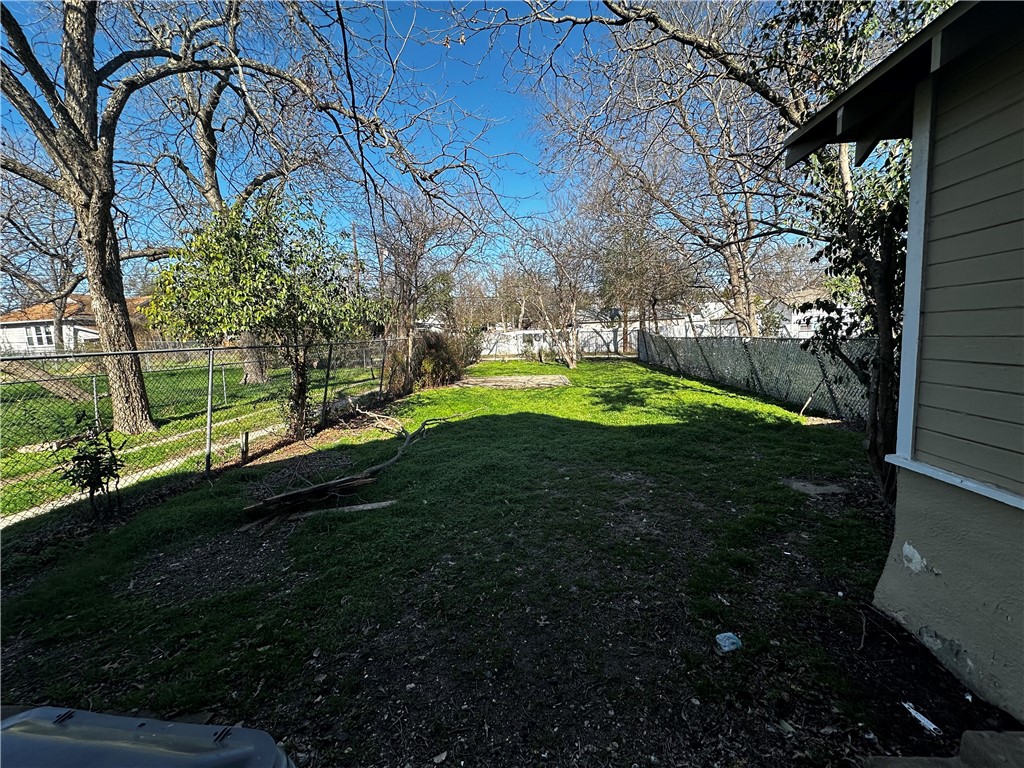 2107 Gorman Avenue Waco, TX 76707 - Photo 20 of 22 a view of yard with green space