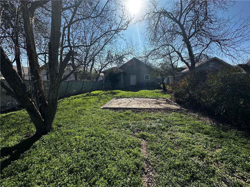 2107 Gorman Avenue Waco, TX 76707 - Photo 21 of 22 a backyard of a house with lots of green space