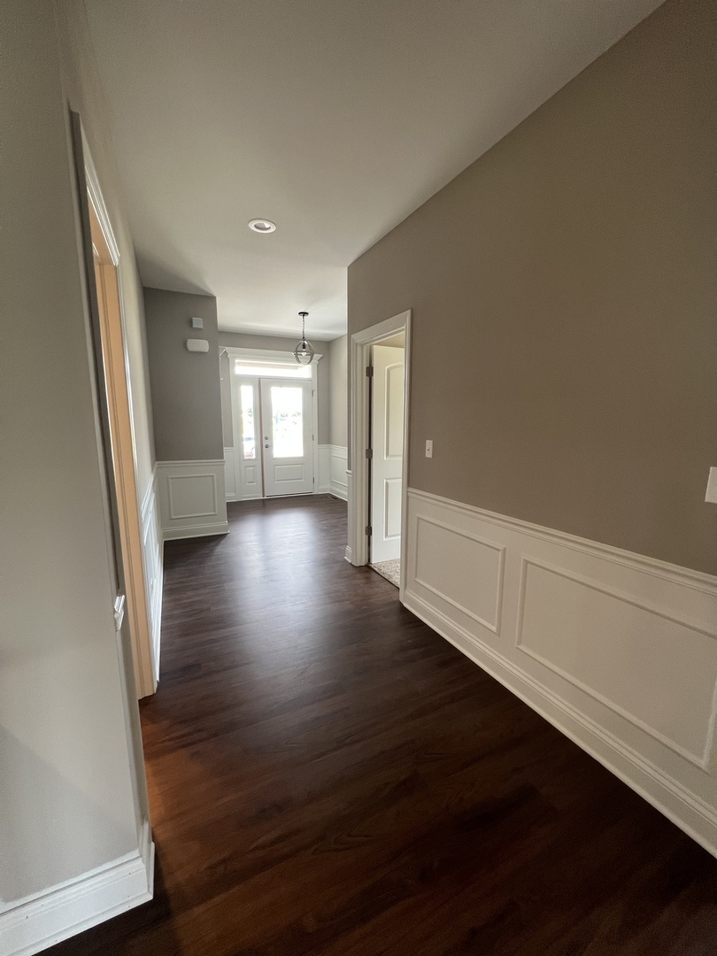 26501 Stephanie Drive Channahon, IL 60410 - Photo 2 of 14 a view of livingroom with hardwood
