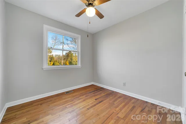 $239,000 | 19 Trowbridge Lane, Brevard, NC 28712