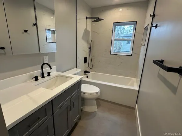 $4,850 | 5 Linwood Road North, Unit 2, Port Washington, NY 11050