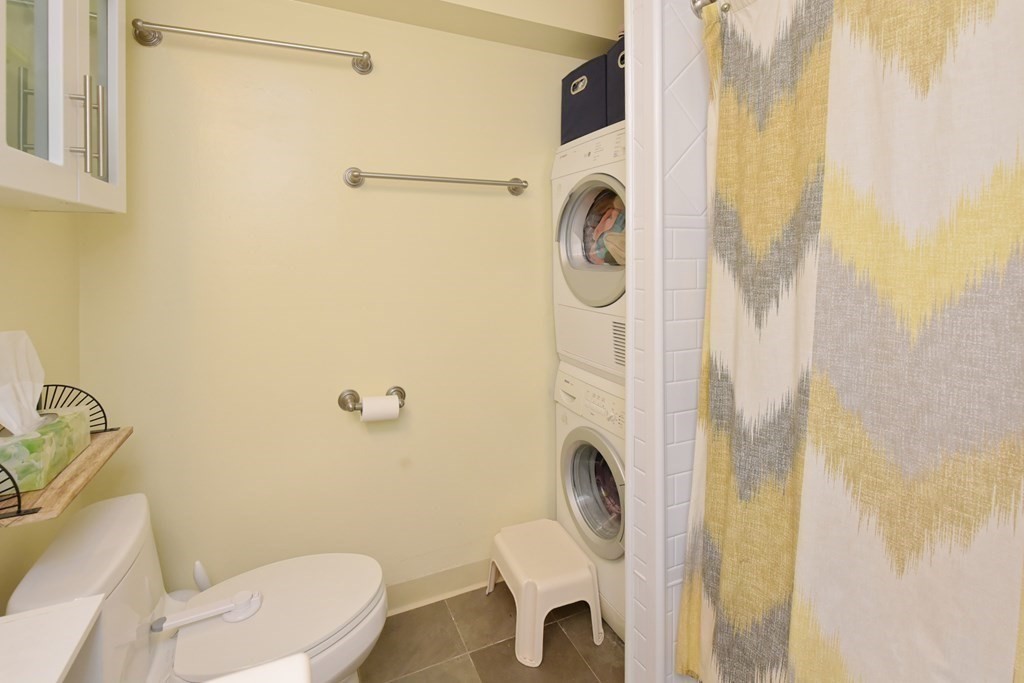 32 Silver Hill Lane, Unit 1 Natick, MA 01760 - Photo 20 of 36 a bathroom with a sink and a toilet