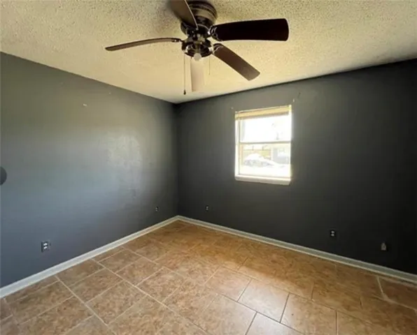 $99,000 | 2712 Guerra Drive, Violet, LA 70092