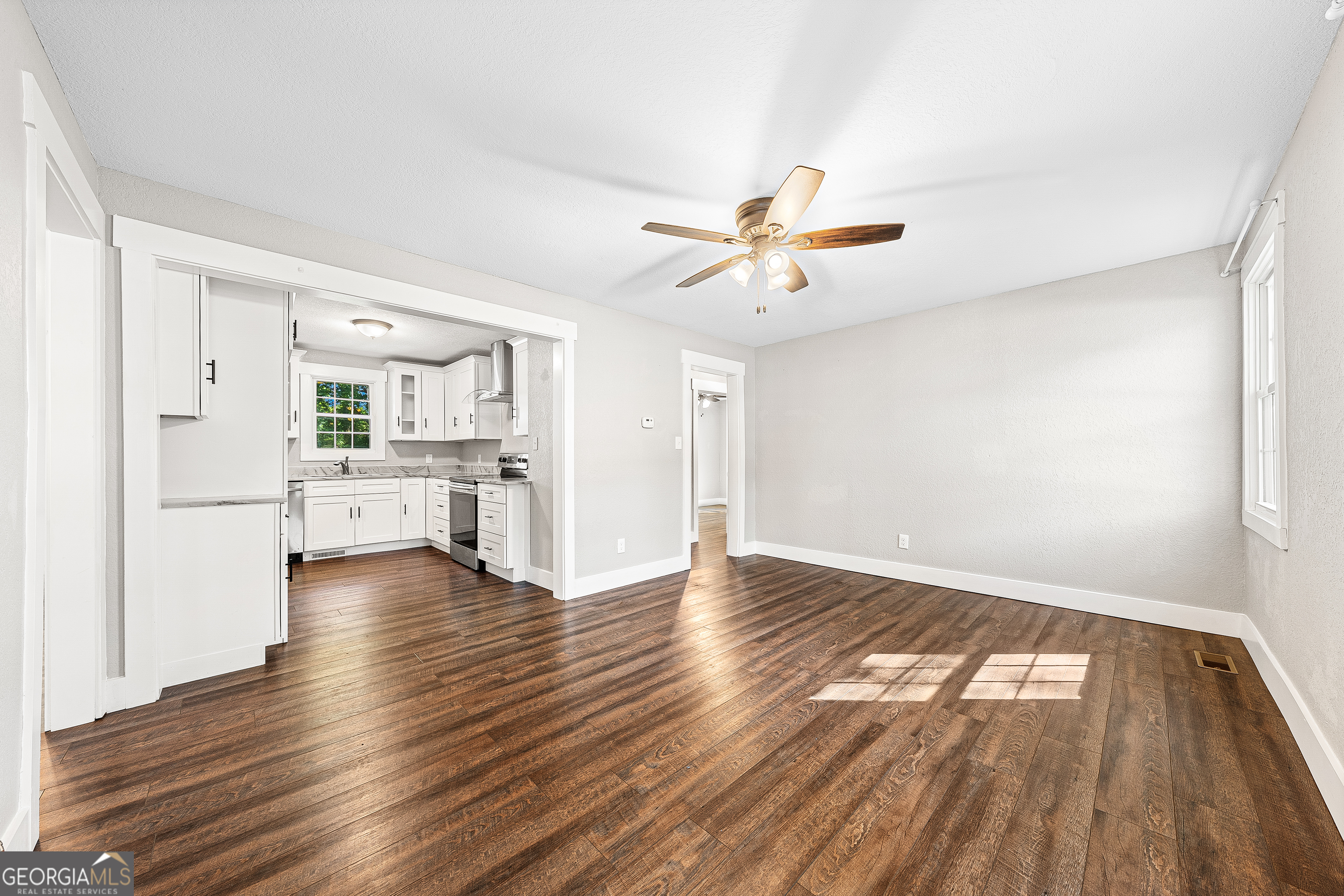 106 Hart Terrace Hartwell, GA 30643 - Photo 3 of 20