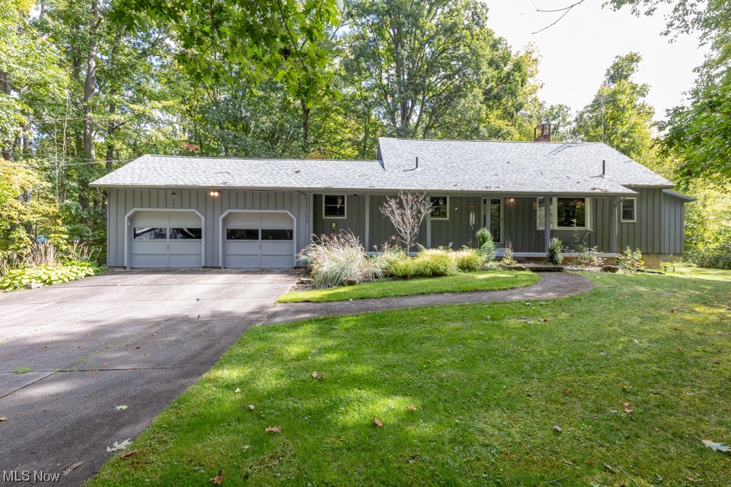 4616 Alliance Road Ravenna, OH 44266 - Photo 2 of 28 Ranch-style house with a front yard and garage