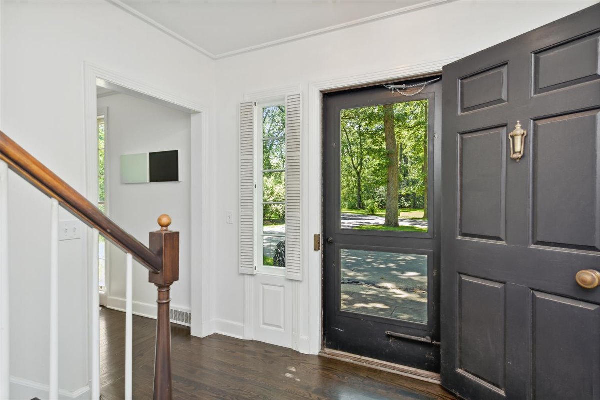 2570 Riverwoods Road Riverwoods, IL 60015 - Photo 12 of 66