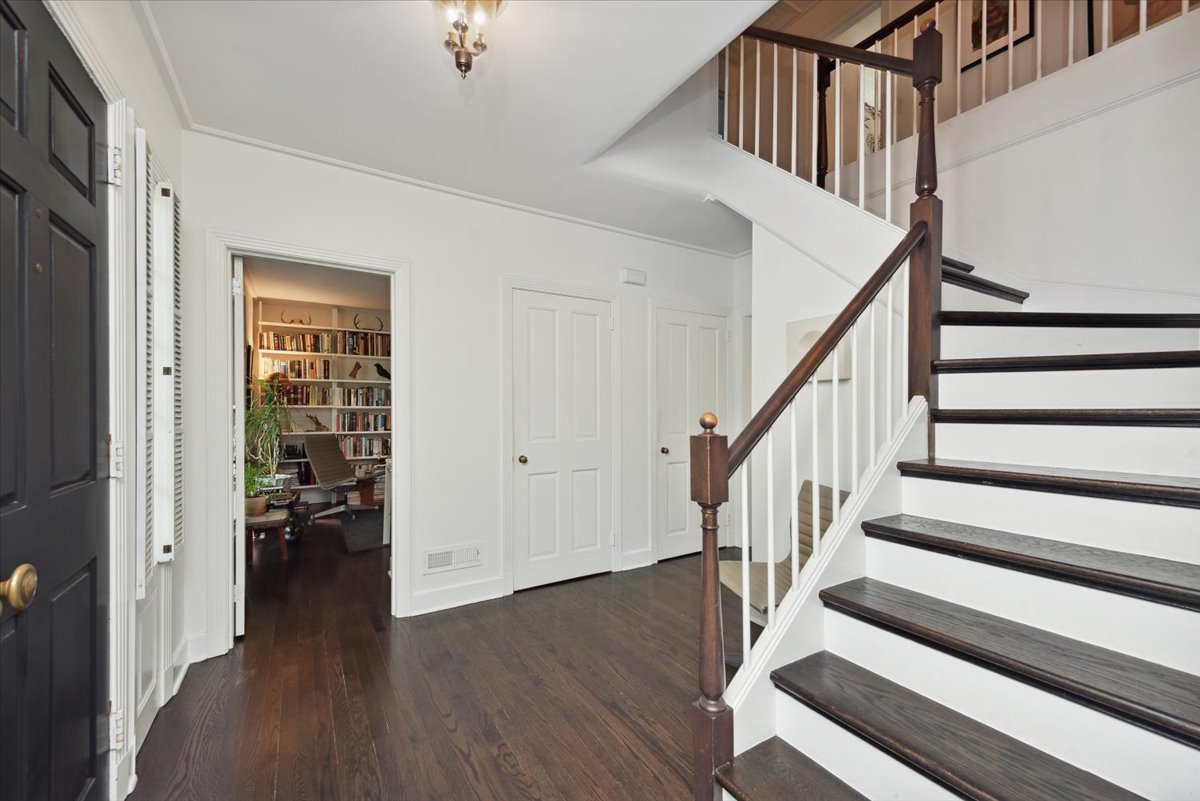 2570 Riverwoods Road Riverwoods, IL 60015 - Photo 13 of 66