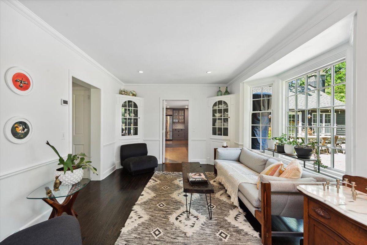 2570 Riverwoods Road Riverwoods, IL 60015 - Photo 14 of 66