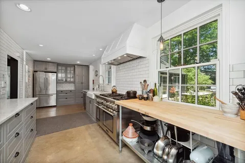 $1,250,000 | 2570 Riverwoods Road, Riverwoods, IL 60015