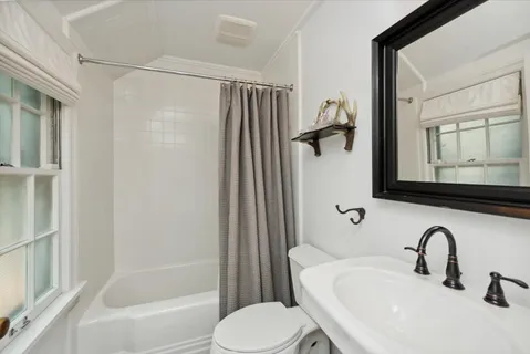 $1,250,000 | 2570 Riverwoods Road, Riverwoods, IL 60015