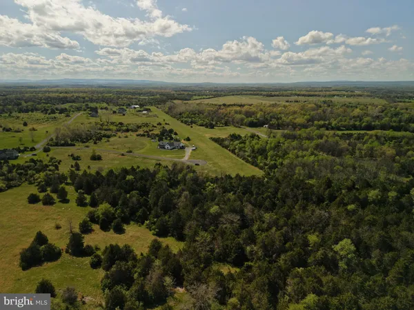 $275,000 | Wright Brothers Ct Summit Point, Summit Point, WV 25446