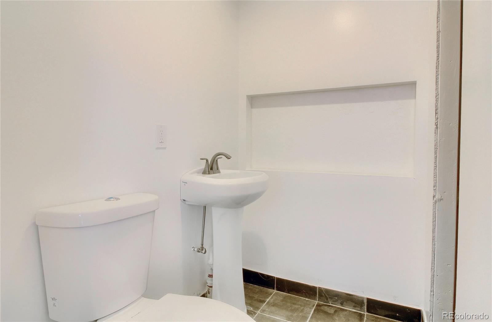 9245 Windsor Way Highlands Ranch, CO 80126 - Photo 30 of 40 Gallery Image 30