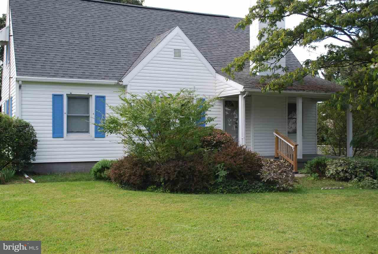 1832 Spring Road Carlisle, PA 17013 - Photo 1 of 18 Gallery Image 1