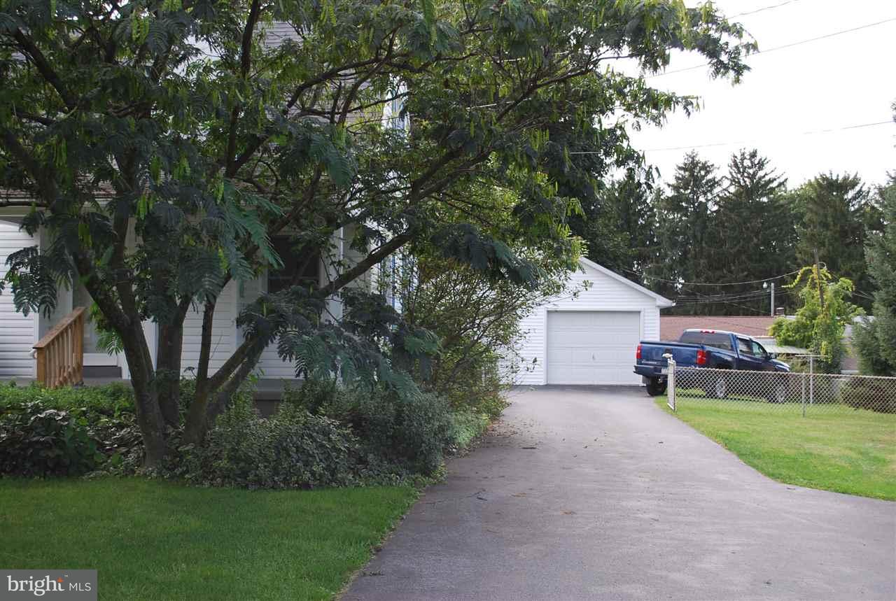 1832 Spring Road Carlisle, PA 17013 - Photo 3 of 18 Gallery Image 3