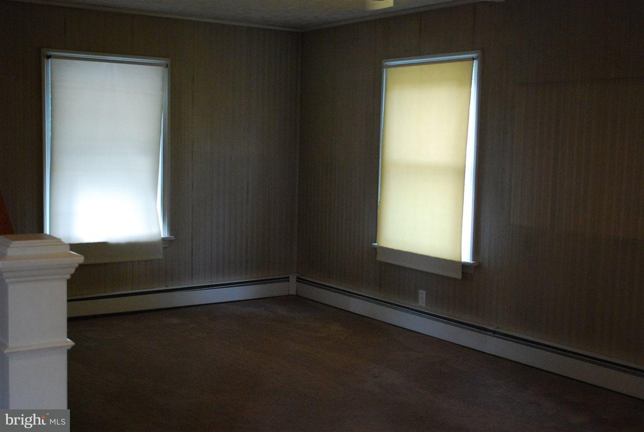 1832 Spring Road Carlisle, PA 17013 - Photo 4 of 18 Gallery Image 4