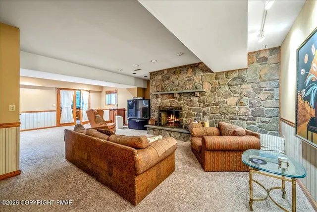 $1,499,000 | 144 Ladderback Lane, Cresco, PA 18326