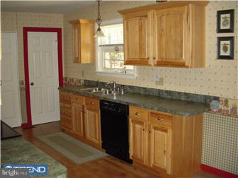 16 Mill Road Shamong, NJ 08088 - Photo 6 of 9 Kitchen