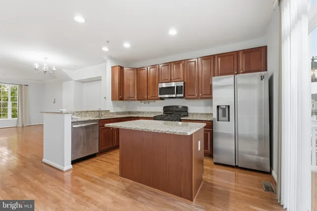 $2,950 | 11765 Skylark Road, Clarksburg, MD 20871