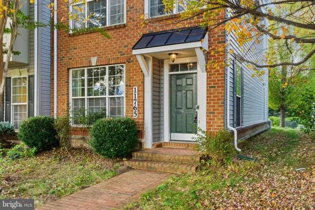 $2,950 | 11765 Skylark Road, Clarksburg, MD 20871