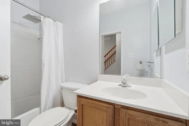 $2,950 | 11765 Skylark Road, Clarksburg, MD 20871