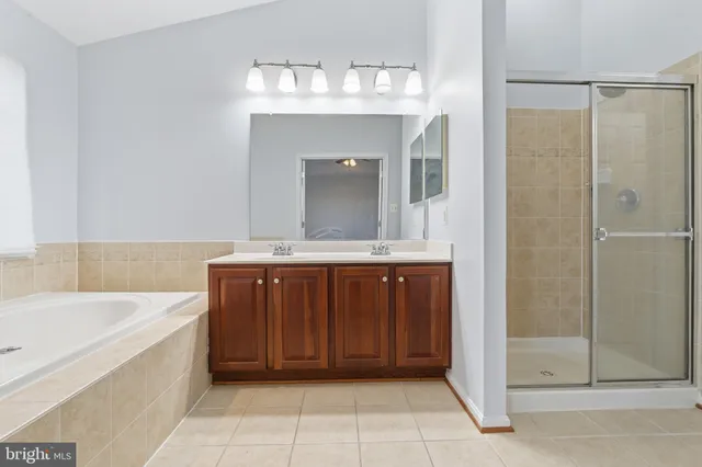 $2,950 | 11765 Skylark Road, Clarksburg, MD 20871