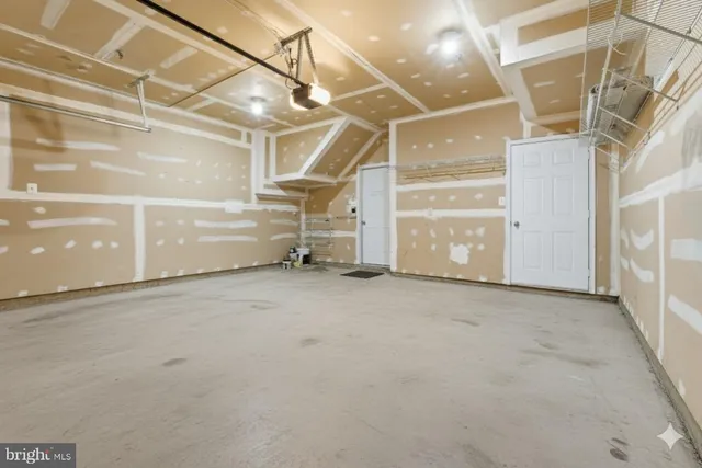 $2,950 | 11765 Skylark Road, Clarksburg, MD 20871