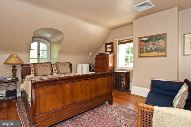 313 Overhill Road Baltimore, MD 21210 - Photo 14 of 28 Bedroom #5