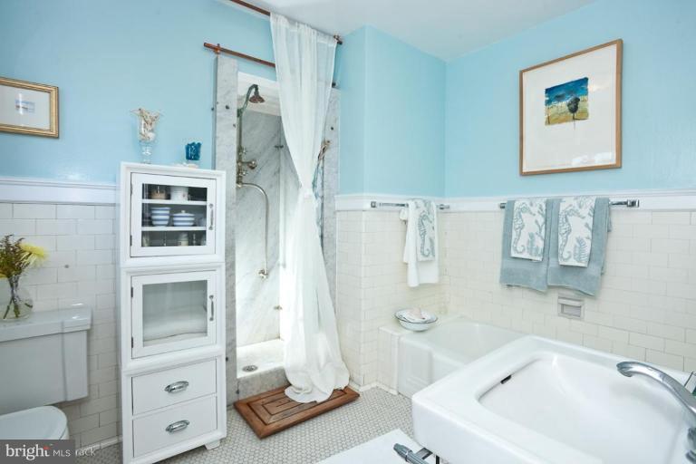 313 Overhill Road Baltimore, MD 21210 - Photo 24 of 28 Master Bath