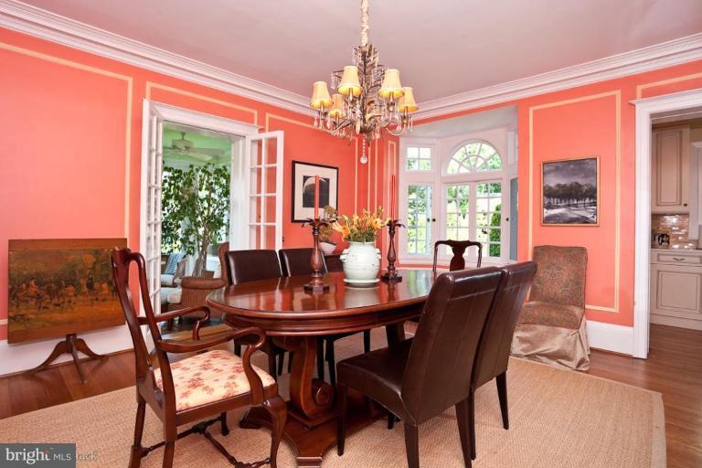 313 Overhill Road Baltimore, MD 21210 - Photo 4 of 28 Dining Room
