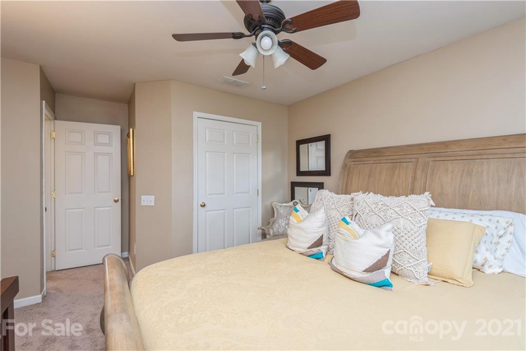 2129 Winthorp Ridge Road, Unit 286 Charlotte, NC 28270 - Photo 22 of 31 Gallery Image 22