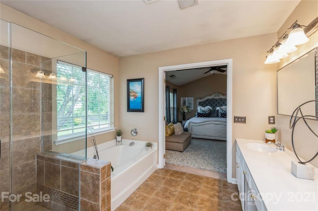2129 Winthorp Ridge Road, Unit 286 Charlotte, NC 28270 - Photo 31 of 31 Gallery Image 31