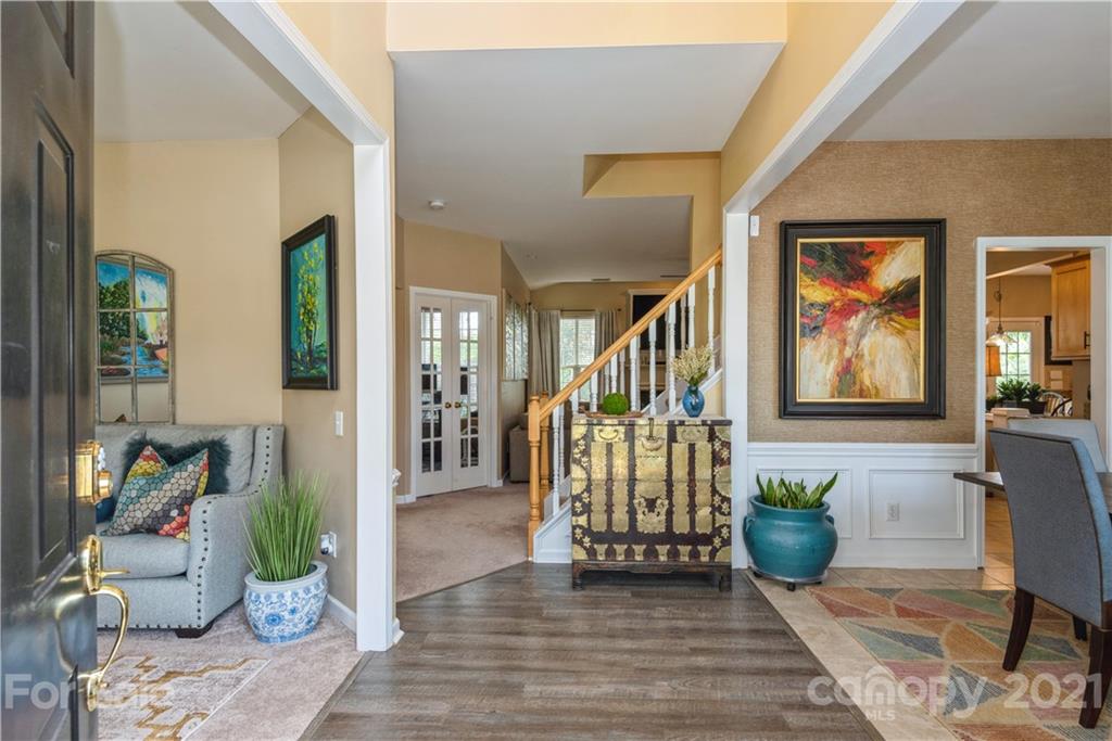 2129 Winthorp Ridge Road, Unit 286 Charlotte, NC 28270 - Photo 5 of 31 Gallery Image 5