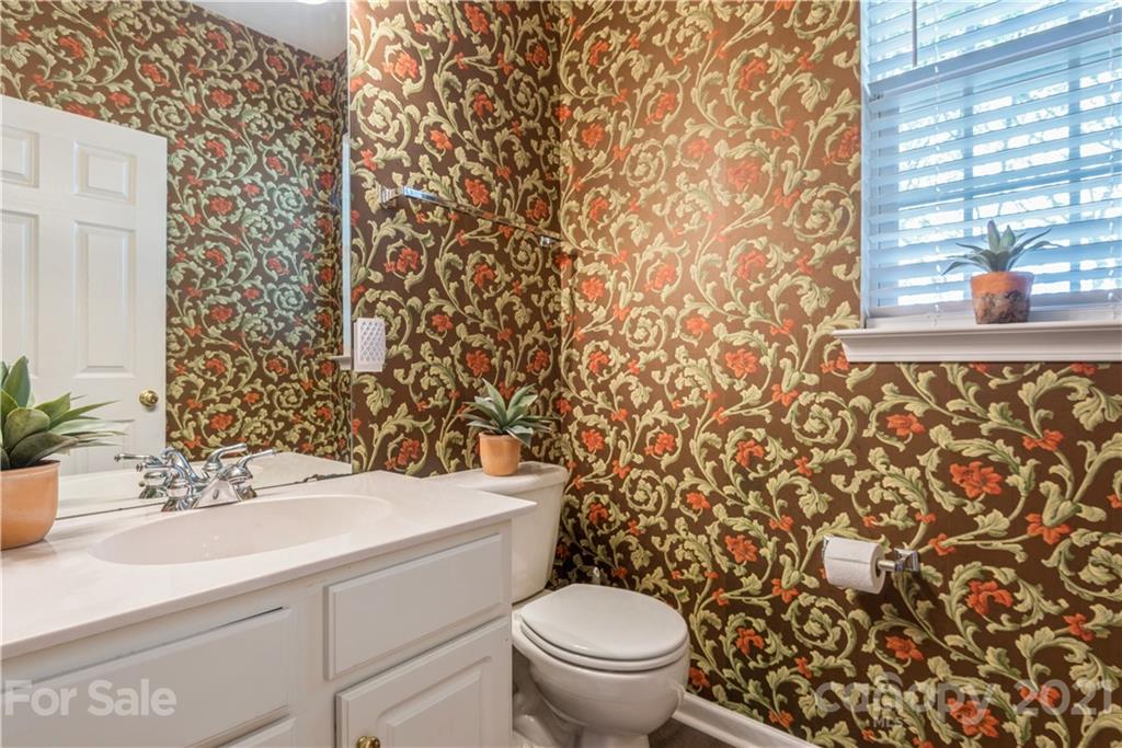 2129 Winthorp Ridge Road, Unit 286 Charlotte, NC 28270 - Photo 10 of 31 Gallery Image 10
