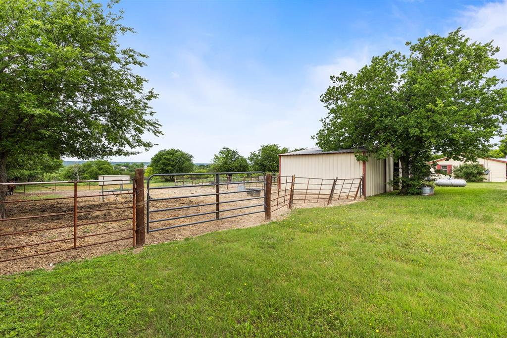 418 Broadway Street Meridian, TX 76665 - Photo 7 of 26