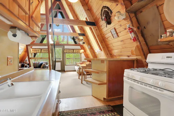 $600,000 | 1121 Gcr 2416, Kremmling, CO 80459