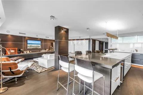 $1,375,000 | 4450 Gulf Boulevard, Unit 113, St. Pete Beach, FL 33706