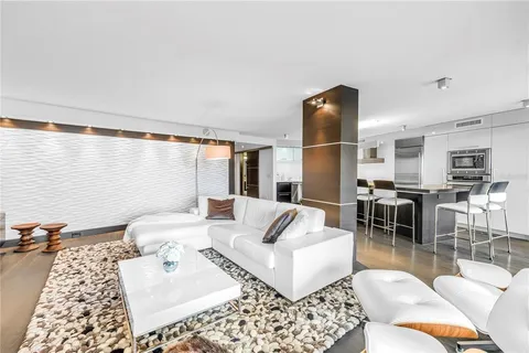 $1,375,000 | 4450 Gulf Boulevard, Unit 113, St. Pete Beach, FL 33706