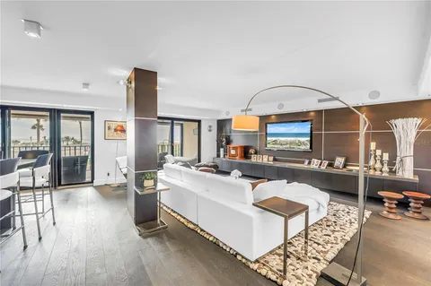 $1,375,000 | 4450 Gulf Boulevard, Unit 113, St. Pete Beach, FL 33706